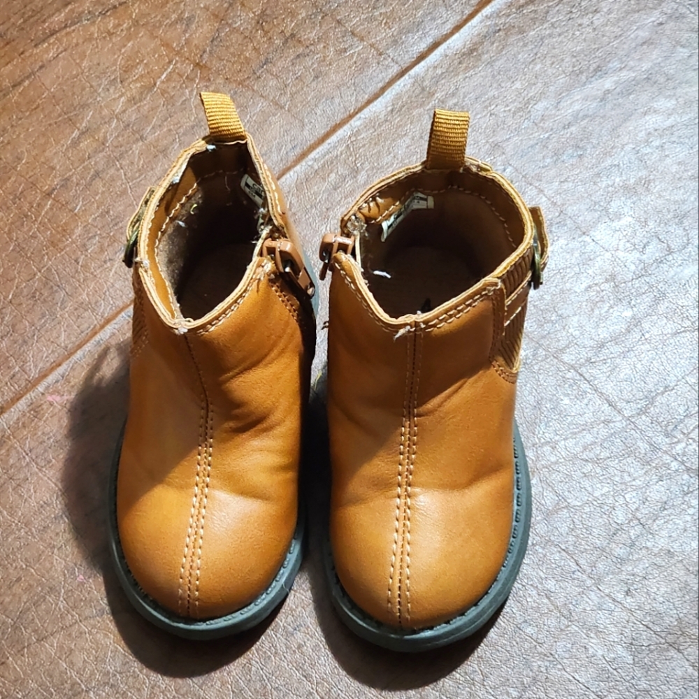 Carter's baby shoes